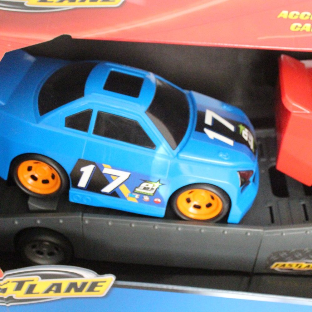 NIB FAST LANE RACE CAR RIG - Picture 6 of 8